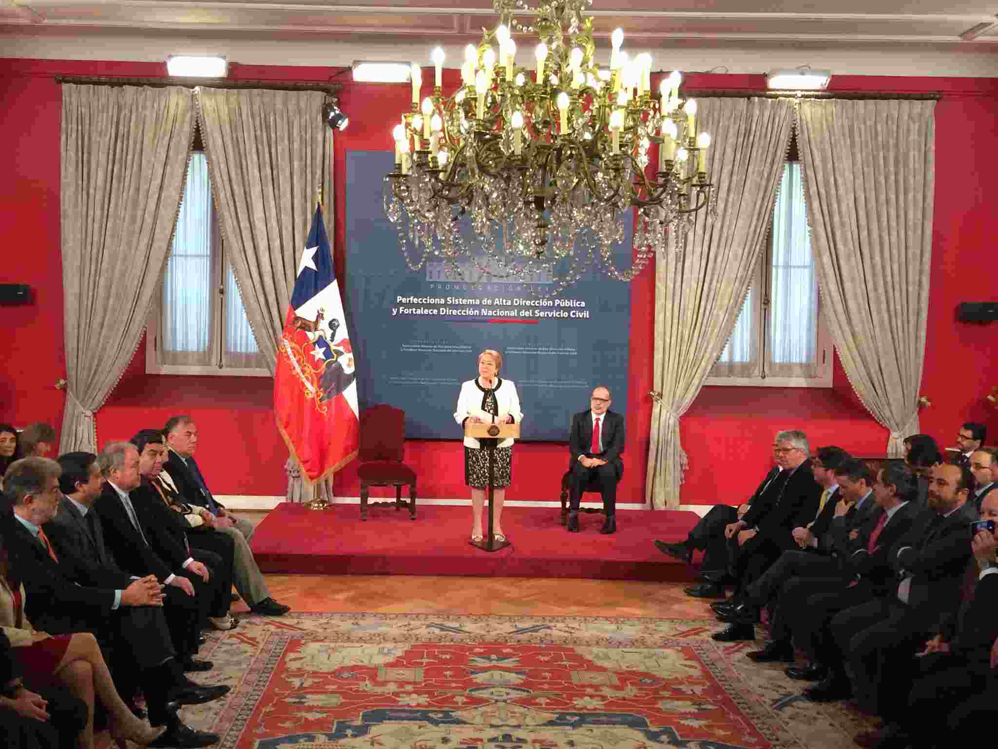 DIRECTOR (S) DE LA UAF ASISTE A CEREMONIA DE PROMULGACIÓN DE LEY QUE PERFECCIONA EL SISTEMA ADP